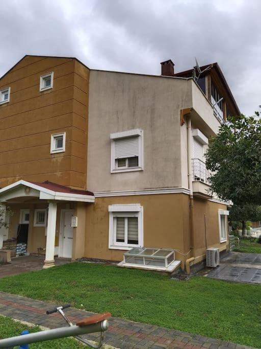 Denize Yakin Genis Villa *